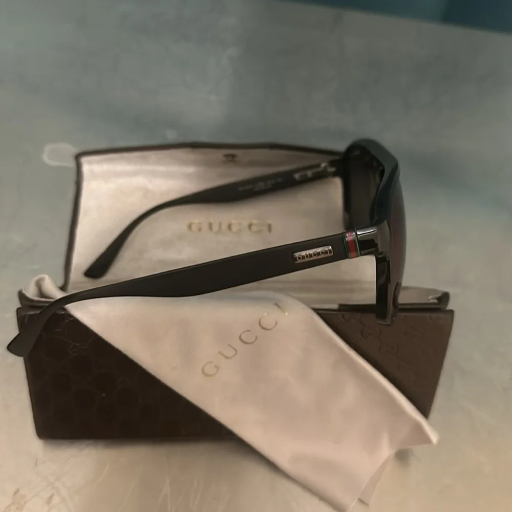 Used - Picture 7 of 8